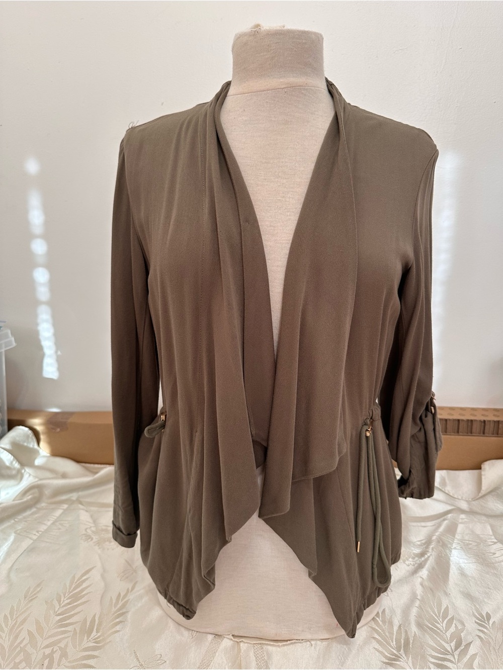 Draped Open Front Women's Medium jacket 
 - Olive